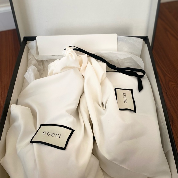 Gucci Women's Beige Platform Heels - Picture 3 of 4